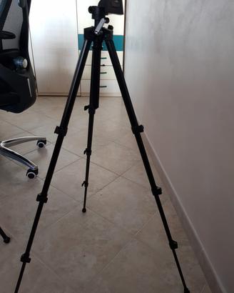 Treppiedi telescopico con custodia
