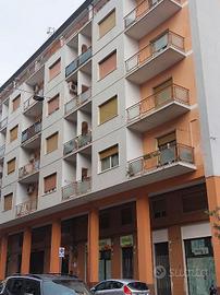 GRAZIOSO TRILOCALE SU VIALE ZECCHINO