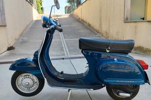 Vespa 125 primavera ET3 1980 FMI