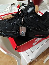 NIKE TN PLUS AIR MAX SQUALO TRIPLE BLACK NUOVE 