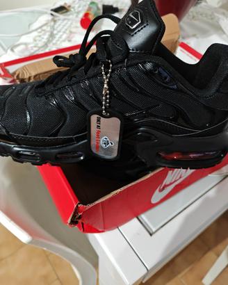 NIKE TN PLUS AIR MAX SQUALO TRIPLE BLACK NUOVE 