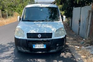 Fiat doblo 1.9 jtdm 105 cv ben tenuto