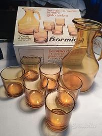 bicchieri con caraffa ambra 