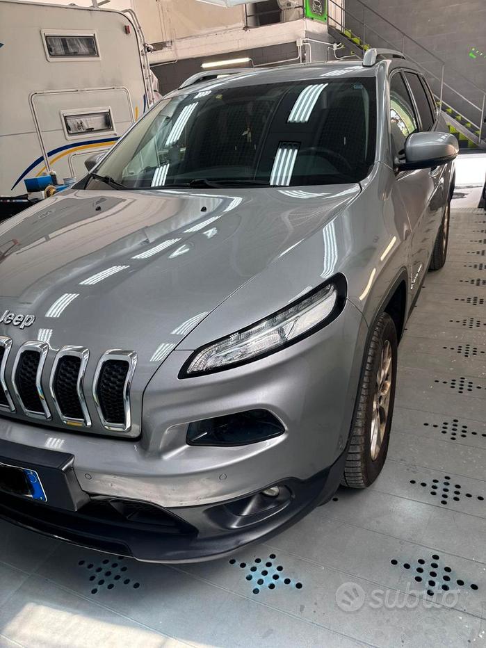 Jeep Cherokee 4ªs. 14-18
