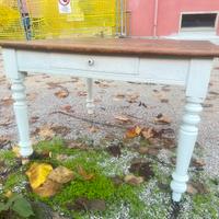 Tavolo quadrato in noce fine 800