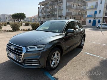 Audi Q5 40 Quattro  S Line Interno/Esteno 190CV