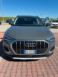 AUDI Q3 35 TFSI S tronic Business Advanced