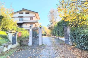 Soluzione Indipendente con giardino ad Atripalda