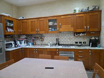 cucina completa con angolo