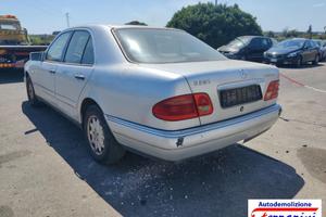 MERCEDES CLASSE E W210 E 250 TURBO D Ricambi