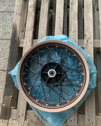 ruote a raggi 17" bronzo anodizzato  vitpilen 401