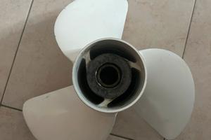 Elica 13 1/2 X 15 in alluminio