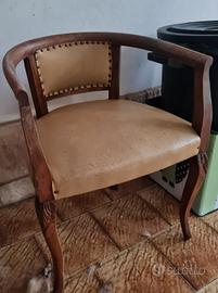 numero 2 sedie in buono stato 