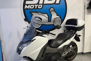 Honda Integra 750