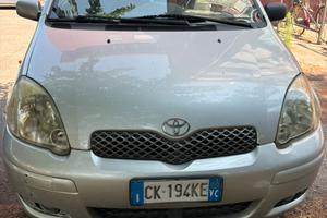 Toyota yaris 2004
