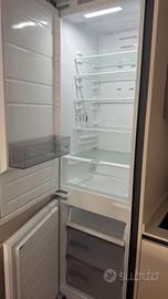 Frigorifero Midea  da incasso no frost h. 195 cm 