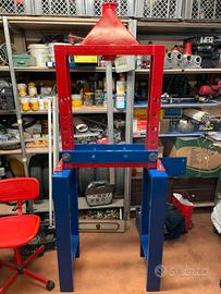 Pressa idraulica 6t 250bar