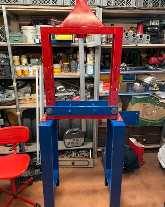 Pressa idraulica 6t 250bar