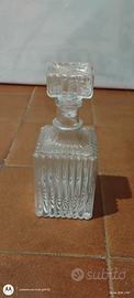 Bottiglia da liquore+3 mini saliere in cristallo 