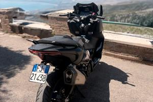 TMAX 560 ICON BLACH TRATTABILE
