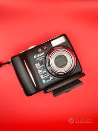 Nikon Coolpix 7900 Fotocamera Compatta | Anno 2005