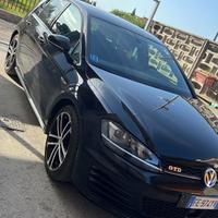 Golf 7 gtd 2000 184 cv  2016