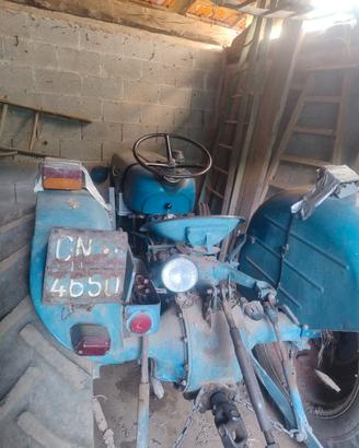 trattore ford major da frutteto