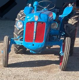 Trattore Fordson dexta 30 cavalli