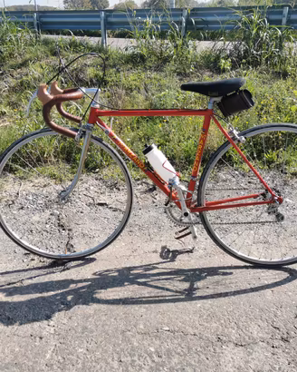 Bicicletta eroica perfettamente ristrutturata