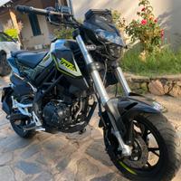 Moto benelli TNT 125
