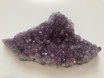 Drusa di ametista grande + fossili marini e roccia