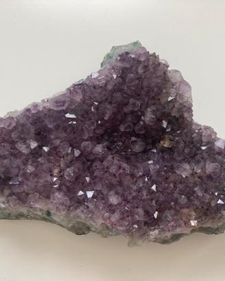 Drusa di ametista grande + fossili marini e roccia