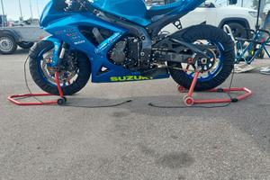 Suzuki Gsx R 750 k8 (2009) Pista+ Pezzi Originali