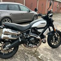 Scrambler 1100 dark pro