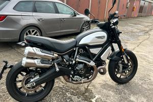 Scrambler 1100 dark pro