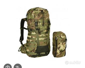 abbigliamento militare/zaini