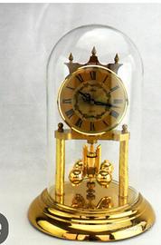 0rologio da tavolo funzionante,a pile.. anni 60