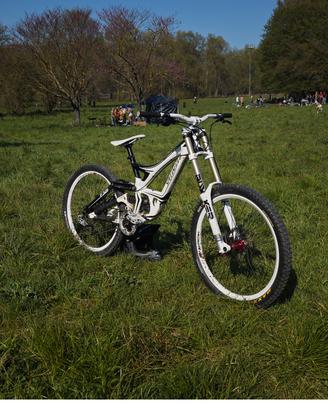 specialized demo 8 