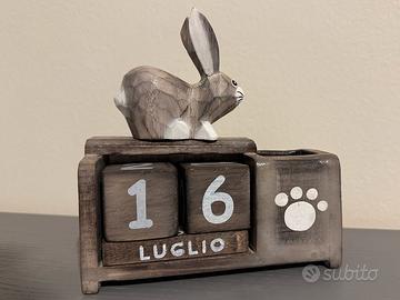Calendario in legno con coniglietto - fatto a mano