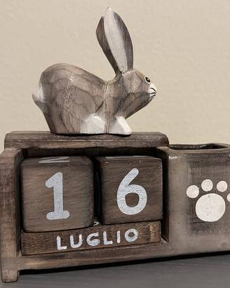 Calendario in legno con coniglietto - fatto a mano