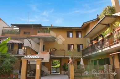 4 LOCALI A VIMERCATE