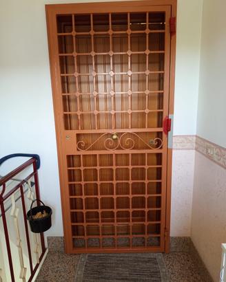 Porta in ferro pieno