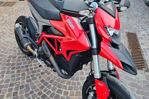 Ducati hypermotard 821
