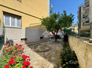 4 LOCALI A SPOTORNO