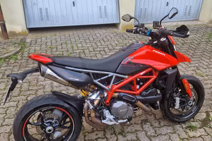 splendida Ducati hypermotard 950