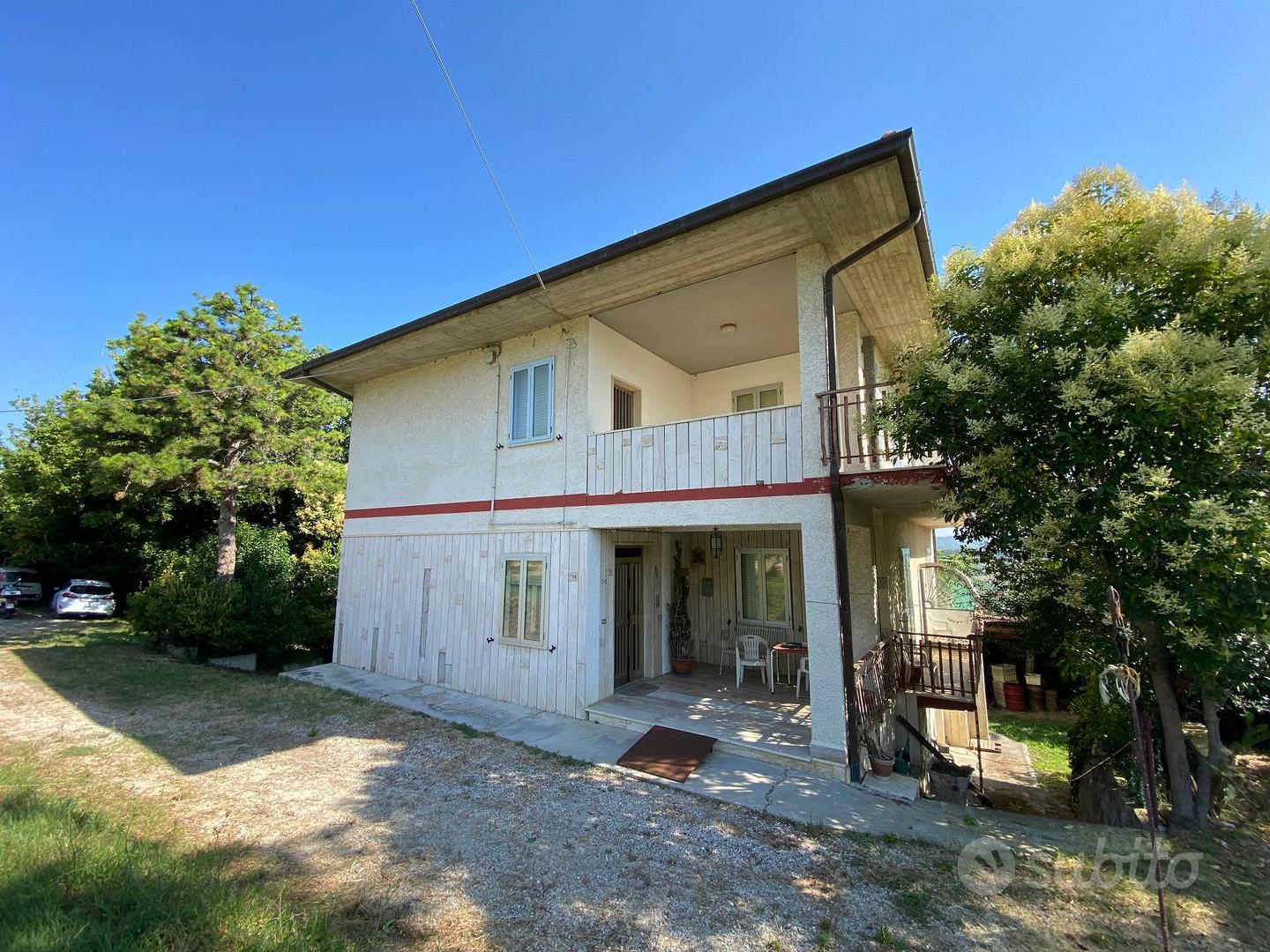 Casale di campagna - Castel di Lama - Vista 2