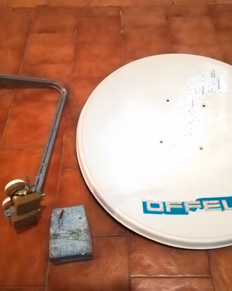 Parabola satellitare 80cm 2 LNB staffa sat