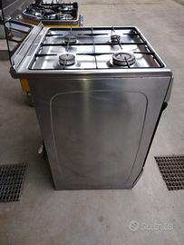 cucina con forno elettrico 