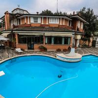 Villa con piscina e giardino panoramico su Roma