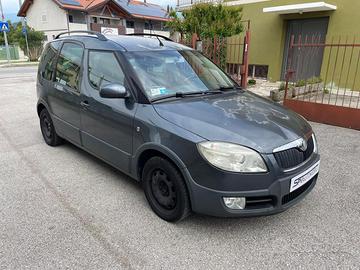 SKODA Roomster 1.4 GPL GANCIO TRAINO/NEOPATENTAT